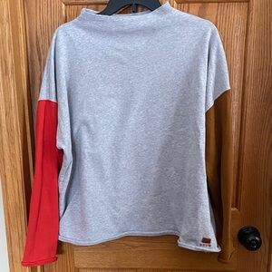 Peace Love World grey red and brown xl